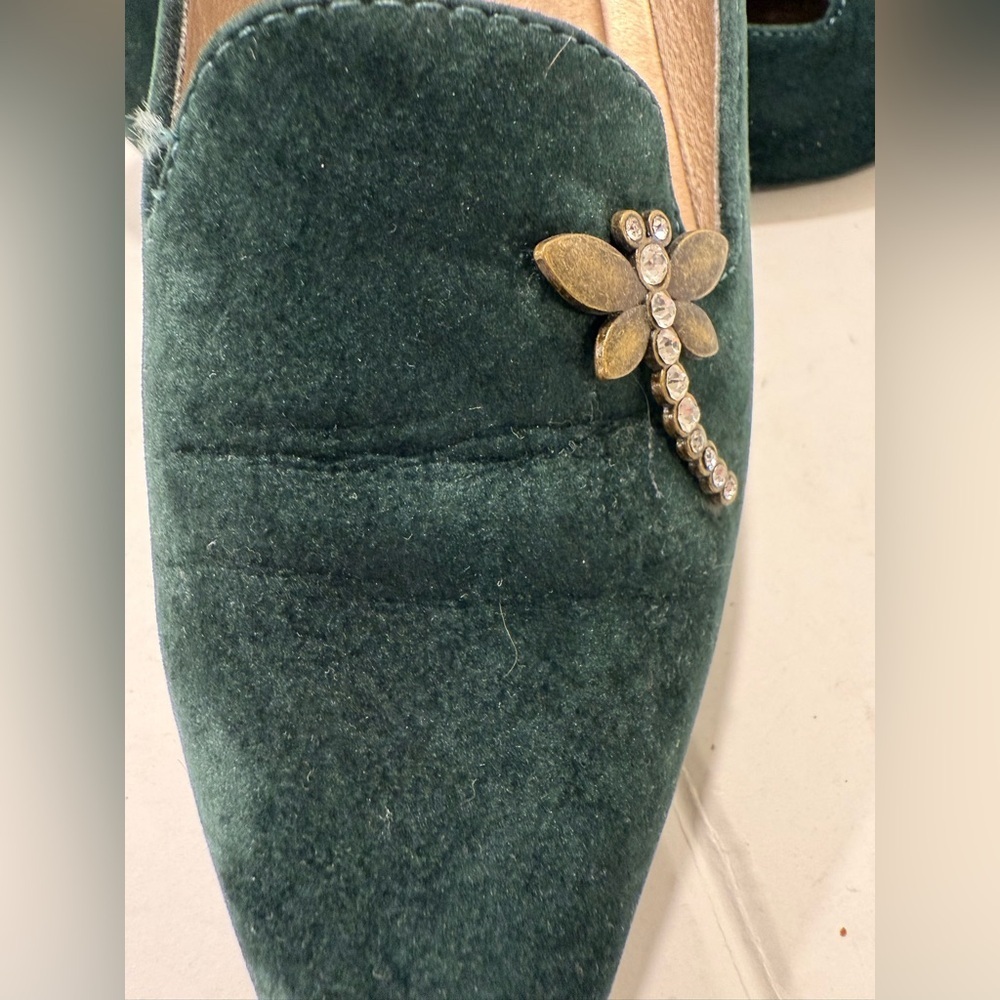 Dragonfly Bellini Dark Green Velvet Pointed Toe Flats Rhinestones Sz 6 - Picture 2 of 13